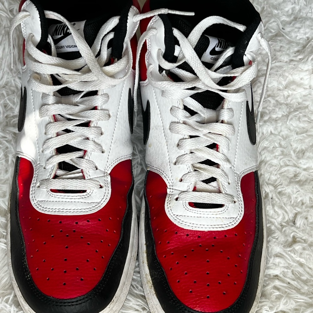 Nike Men's Red, Black, and White Sneakers